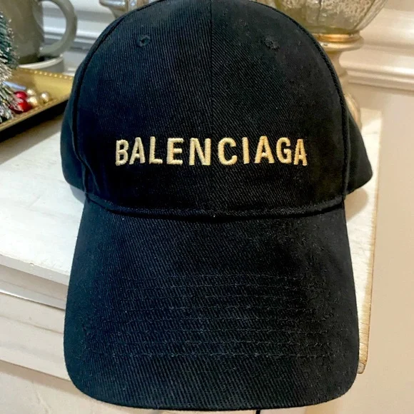 Accessories | One Size Black Balenciaga Baseball Cap In  display picture 1